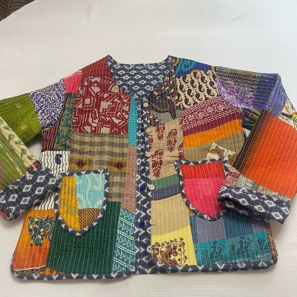 Quilted Jacket Women’s Floral Reversible Satin Kantha Art To Wear Boho One Size - Picture 1 of 12